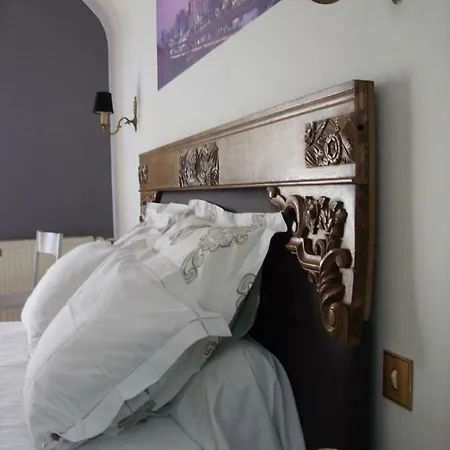 Marcia Donatti - A L'ombre Des Coteaux Sao Paulo 3*