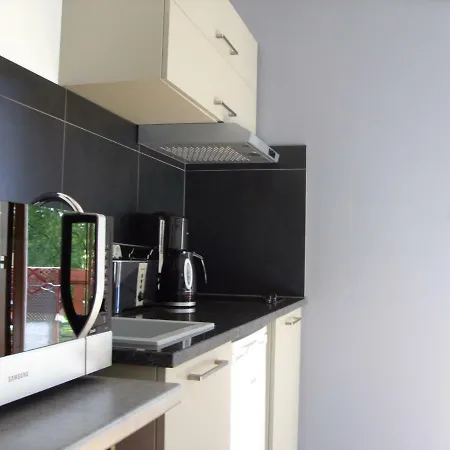 Marcia Donatti - A L'ombre Des Coteaux Sao Paulo