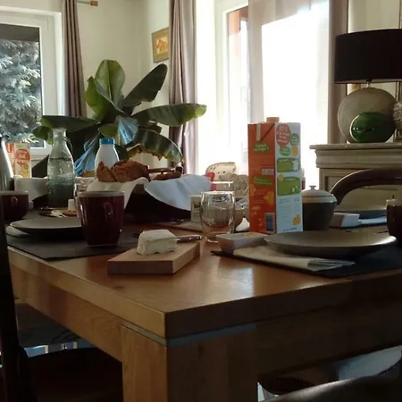 Marcia Donatti - A L'ombre Des Coteaux Sao Paulo